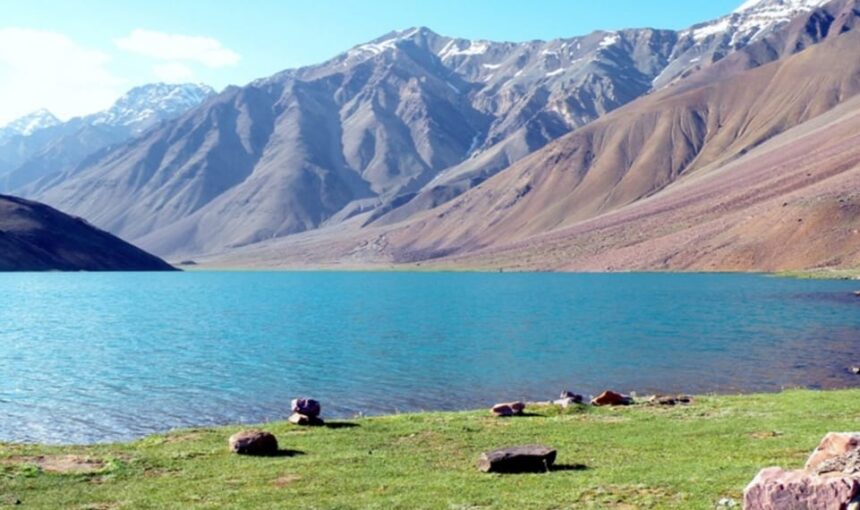 5 High-Altitude Lakes in India for Your Offbeat Trip