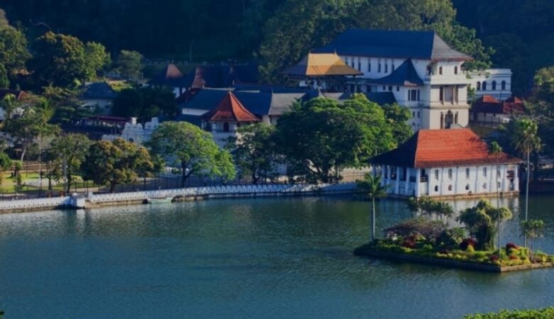 Kandy Lake
